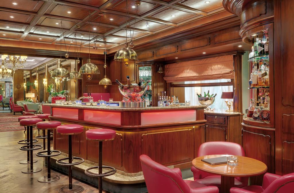 Hotel Europaeischer Hof Heidelberg, Bestes Hotel Deutschlands In Historischer Architektur Exteriör bild The bar on board the Queen Mary 2