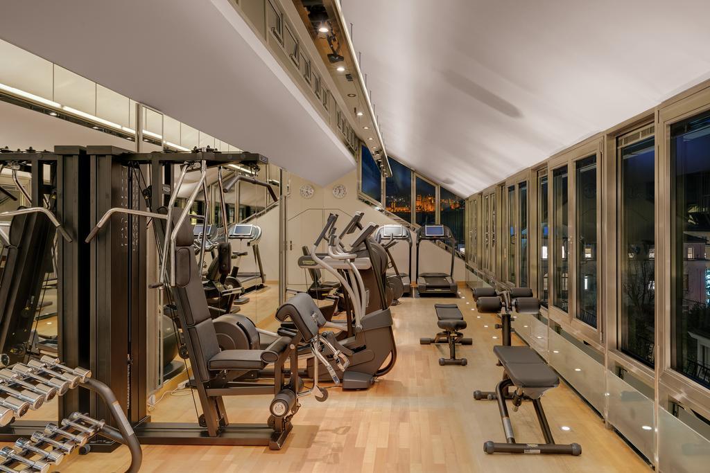 Hotel Europaeischer Hof Heidelberg, Bestes Hotel Deutschlands In Historischer Architektur Exteriör bild The gym at the hotel